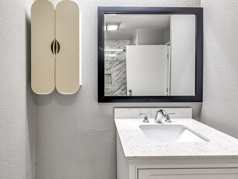 More Photos Of 3211 S 79th East Ave, Tulsa Apartments For Sale