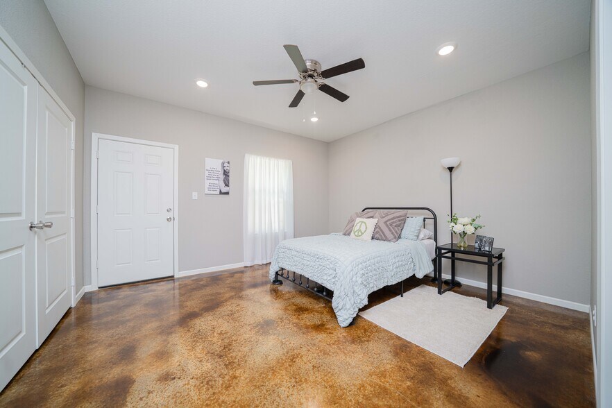 More Photos Of 128 Loye Ln, Hawkins Apartments For Sale