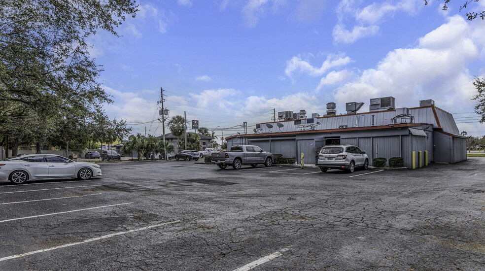 More Photos Of 2901 Tyrone Blvd, Saint Petersburg Restaurant For Sale