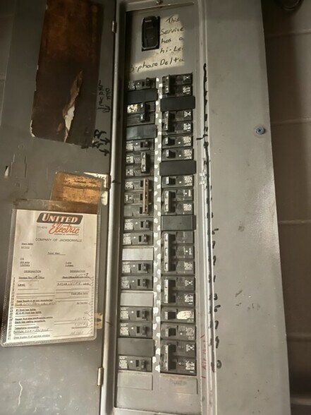 More Photos Of 7715 Lem Turner Rd, Jacksonville Auto Repair For Sale