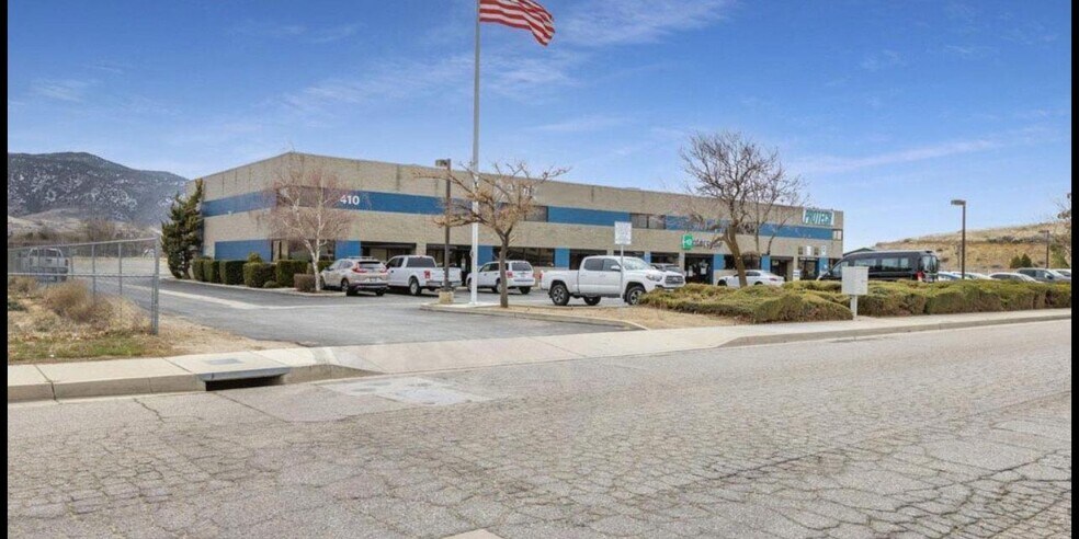 More Photos Of 410 W J St, Tehachapi Light Manufacturing For Sale