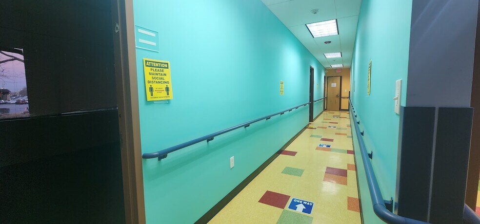 More Photos Of 1 Michael Ave, Farmingdale Office For Lease