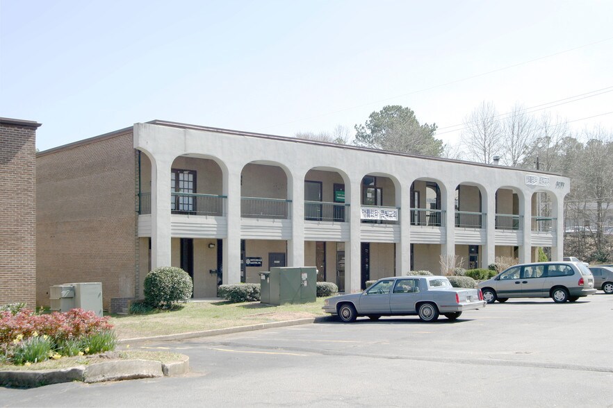 More Photos Of 3297 Northcrest Rd, Atlanta Office For Lease