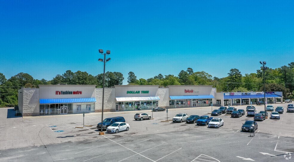 More Photos Of 3616-3650 Ramsey St, Fayetteville Freestanding For Lease