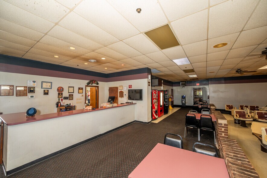 More Photos Of 1849 Gardner Ln NW, Corydon Sports And Entertainment For Sale