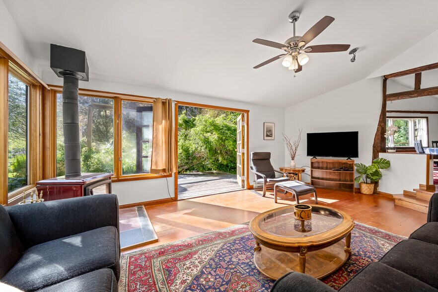 More Photos Of 1885 Central Rd, Hornby Island Land For Sale