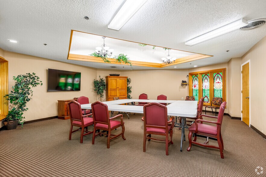 More Photos Of 2229 N Carroll Blvd, Denton Skilled Nursing Facility For Sale