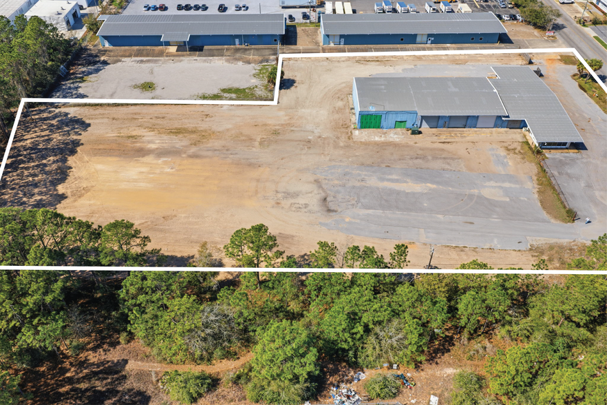 More Photos Of 702 Anchors St NW, Fort Walton Beach Warehouse For Lease
