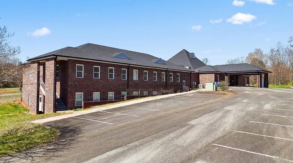 More Photos Of 846 Faith Rd, Salisbury Religious Facility For Lease