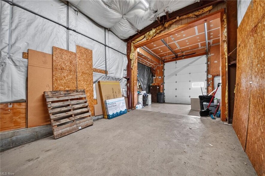 More Photos Of 3045 W Prospect Rd, Ashtabula Flex For Sale