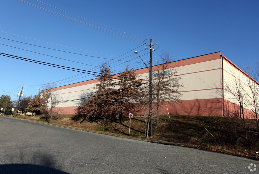 More Photos Of 3100 Kaverton Rd, Forestville Warehouse For Lease