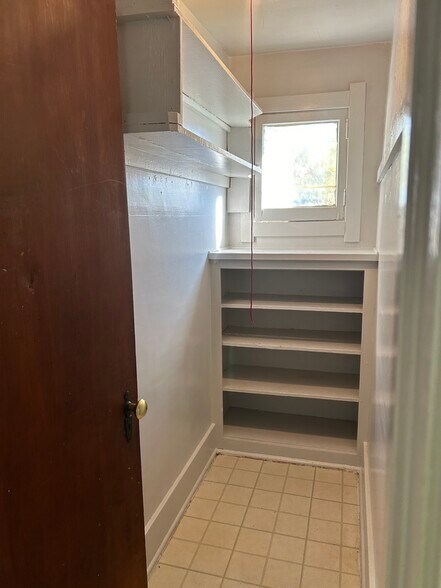 Primary Photo Of 720 Orchard St, Toledo Apartments For Sale