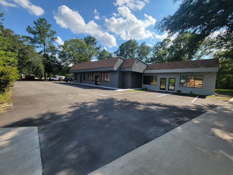 Primary Photo Of 8428 New Kings Rd, Jacksonville Storefront Retail Office For Lease