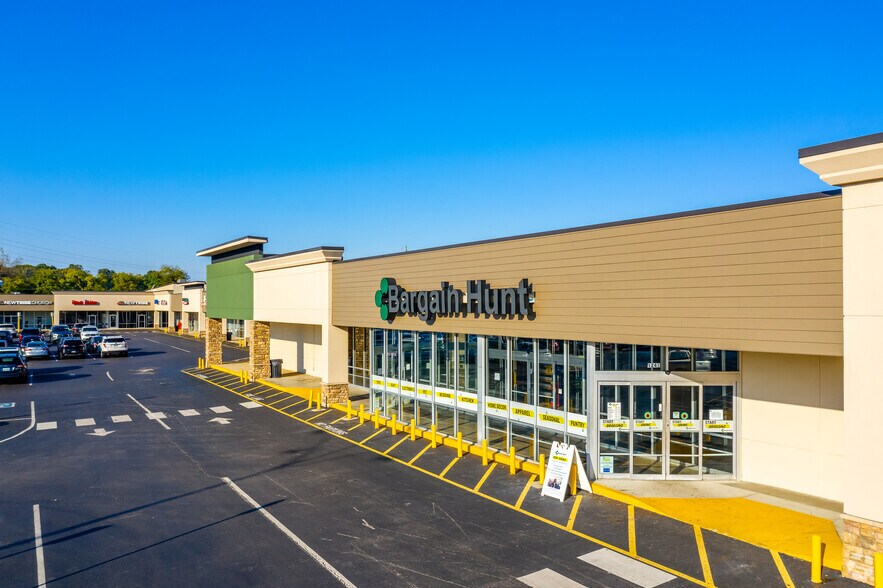 More Photos Of 1201-1395 N Mt. Juliet Rd, Mount Juliet Unknown For Lease