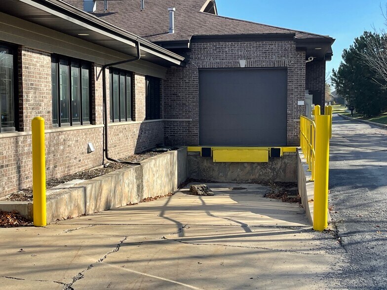 More Photos Of 7777 W Lincoln Hwy, Frankfort Office For Lease