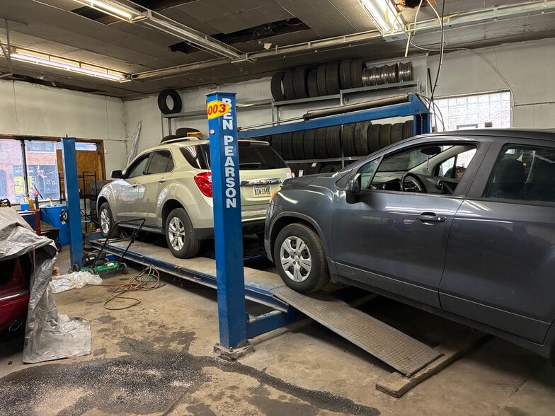 More Photos Of 12118 Lorain Ave, Cleveland Auto Repair For Lease