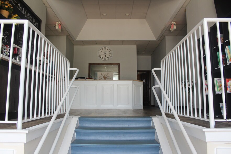 More Photos Of 1515 Mount Hope Ave, Pottsville Office For Lease