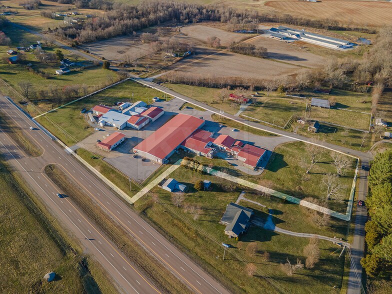 More Photos Of 3535 Waynesboro Hwy, Lawrenceburg Industrial For Sale