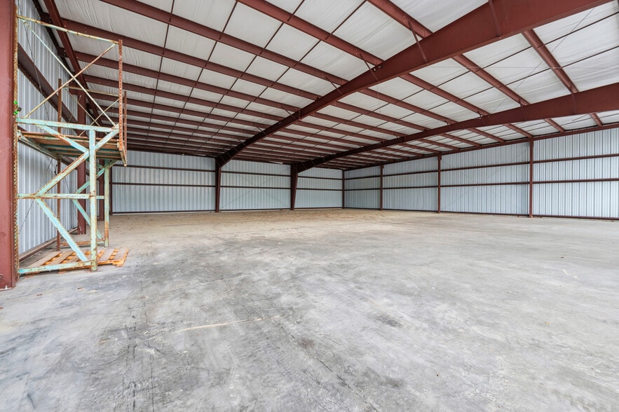 More Photos Of 1406 Smith Reno Rd, Raleigh Warehouse For Sale
