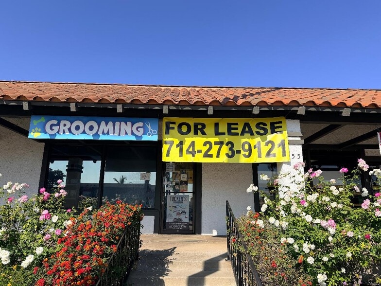 More Photos Of 331-359 E La Habra Blvd, La Habra Storefront For Lease