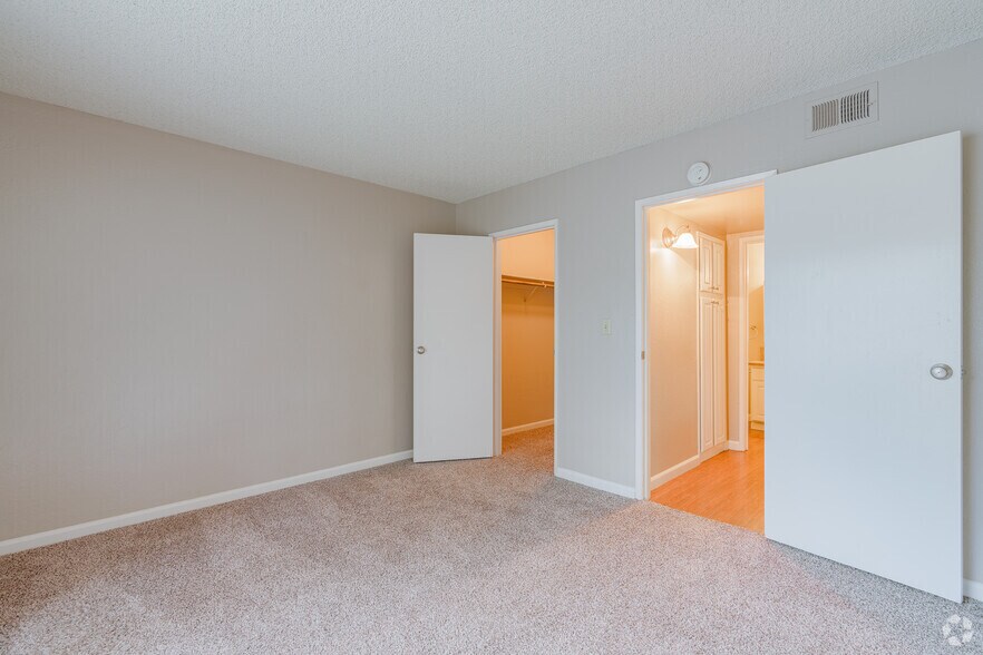 More Photos Of 6290 Fennwood Ct, Sacramento Apartments For Sale