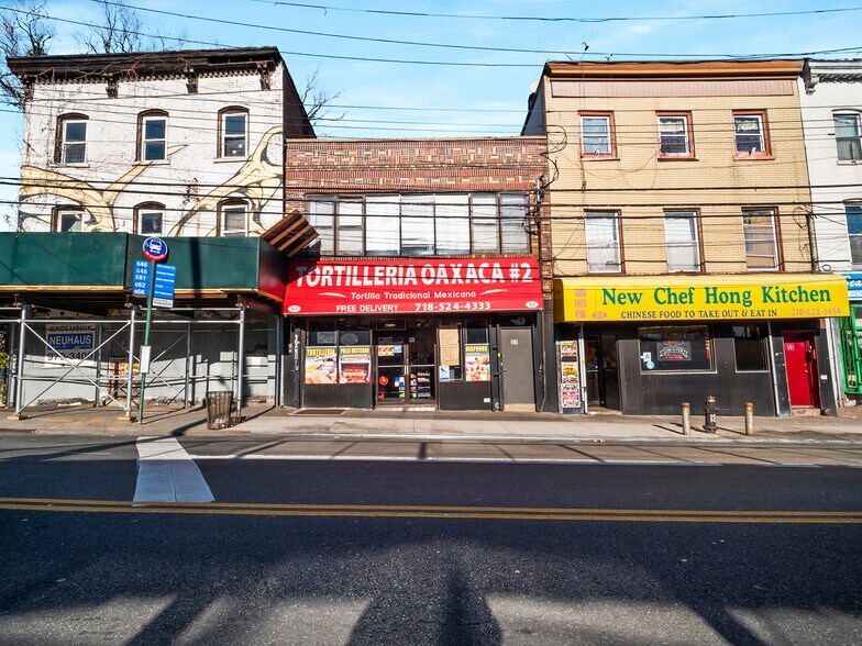 Primary Photo Of 57 Victory Blvd, Staten Island Storefront Retail Residential For Lease