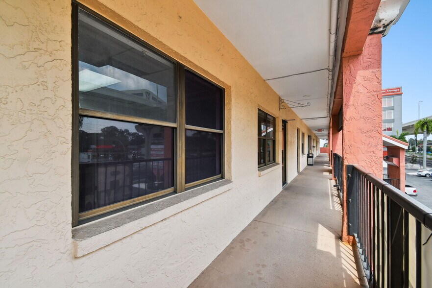 More Photos Of 4707 W Gandy Blvd, Tampa Storefront Retail Office For Lease