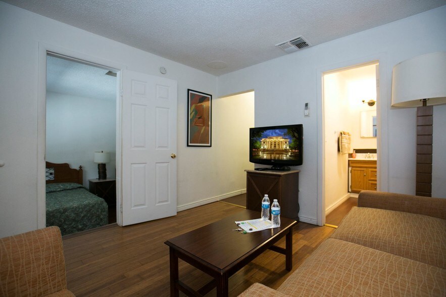 More Photos Of 409 S Montezuma St, Prescott Hotel For Sale