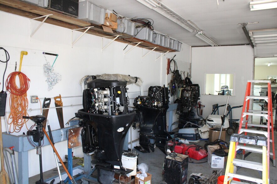 More Photos Of 674 Main St, Portland Marina For Sale