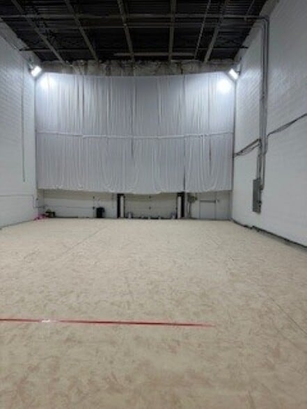 More Photos Of 3852 Dulles South Ct, Chantilly Industrial For Lease