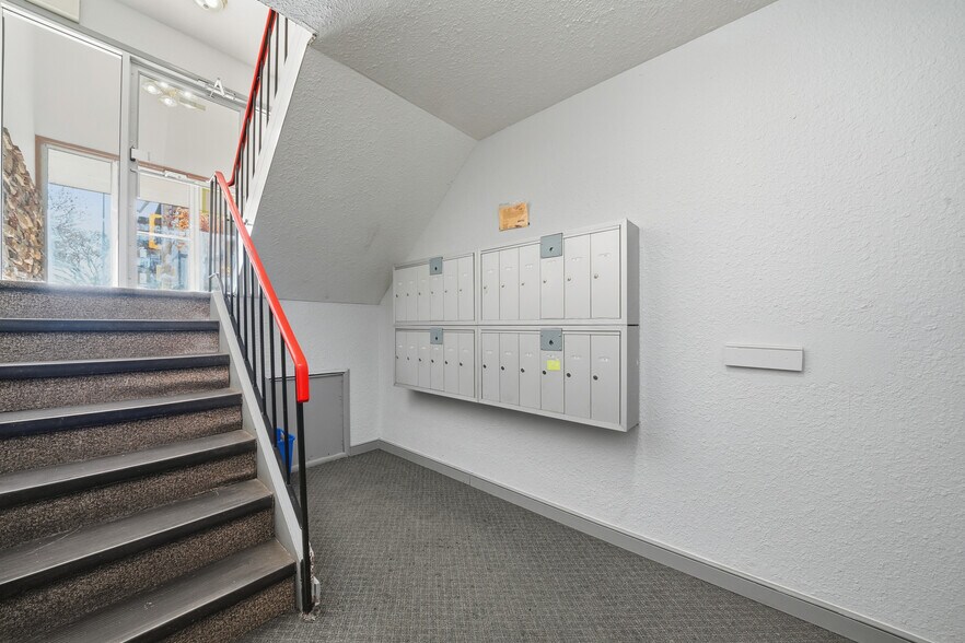 More Photos Of 4746 55 St, Red Deer Apartments For Sale