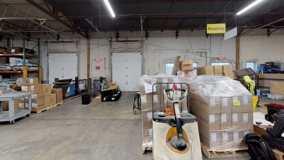 More Photos Of 869-885 Pierce Butler Rt, Saint Paul Light Manufacturing For Lease