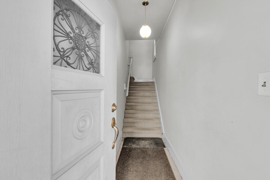 More Photos Of 1810 Washington Blvd, Easton Office Residential For Sale