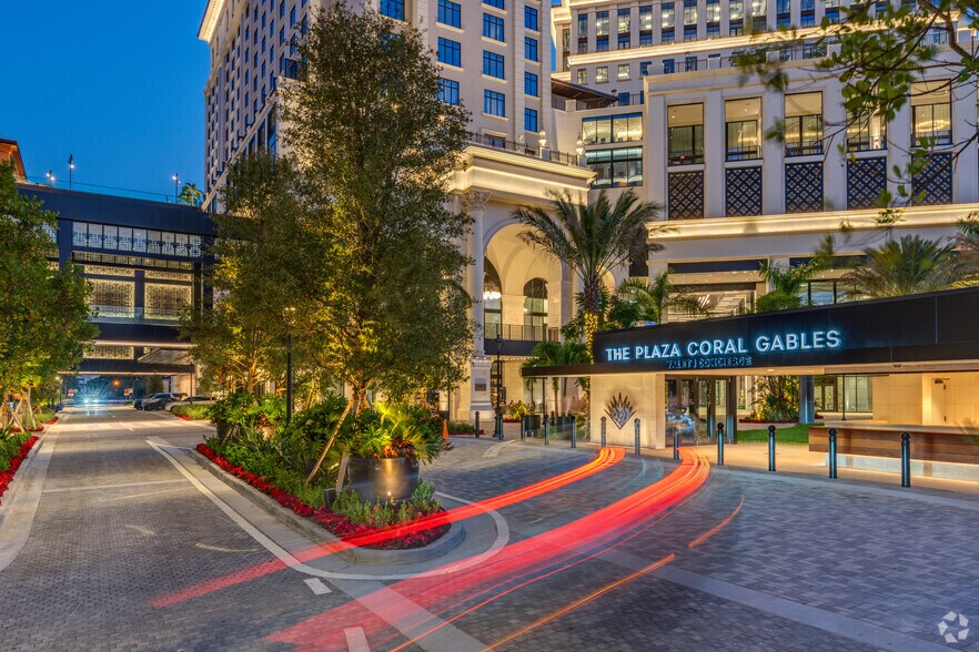 More Photos Of 3011 Ponce De Leon Blvd, Coral Gables Freestanding For Lease