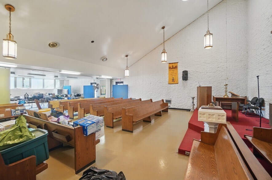 More Photos Of 1708 Baymiller St, Cincinnati Religious Facility For Sale