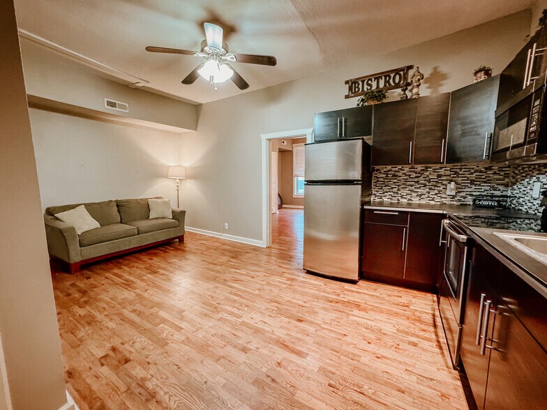 More Photos Of 10 S Silver St, Paola Office For Sale