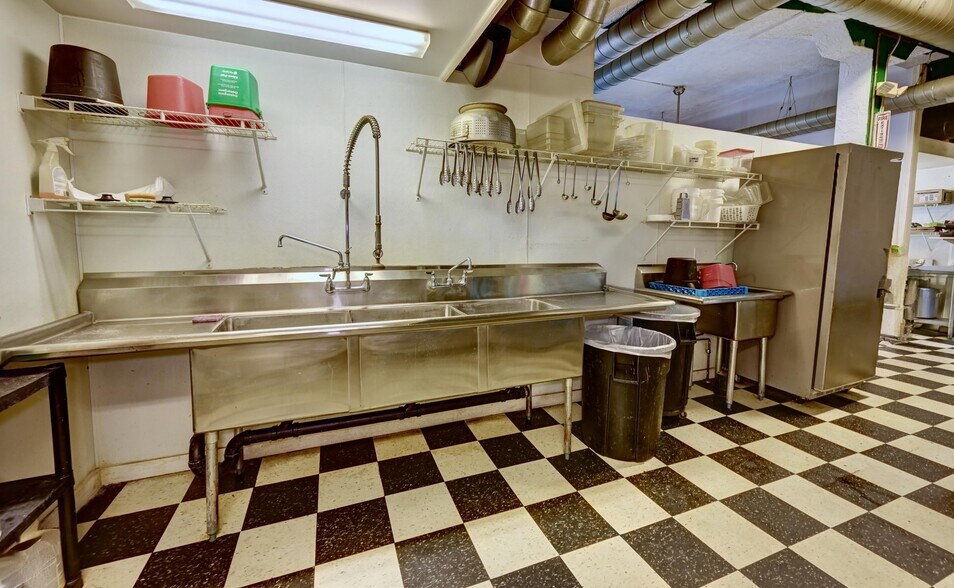 More Photos Of 10714 Main St, Mantua Storefront Retail Residential For Sale