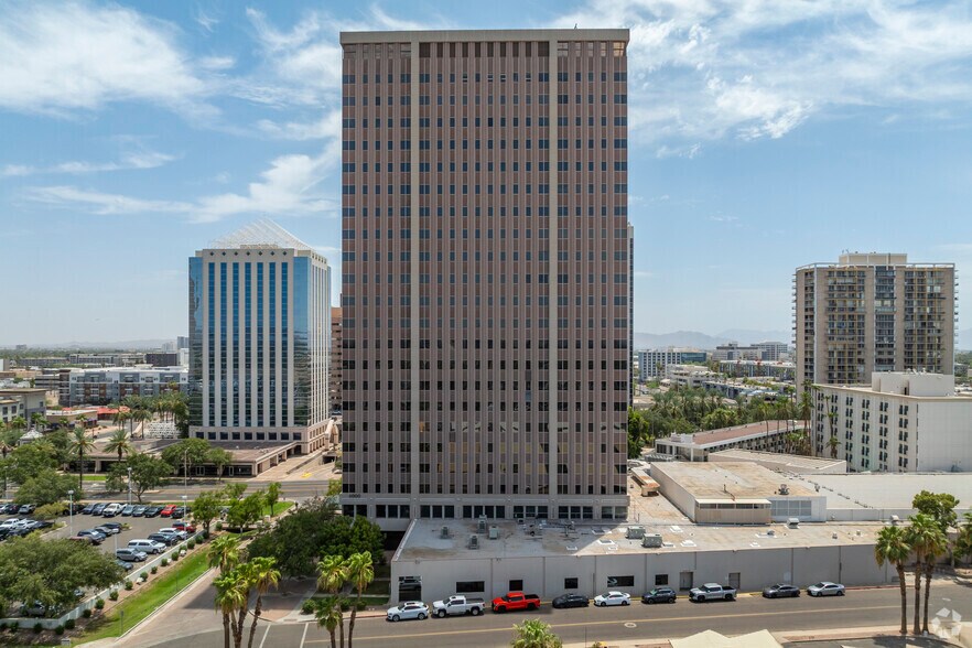 More Photos Of 4000 N Central Ave, Phoenix Office For Lease