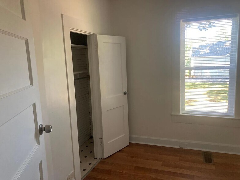 More Photos Of , Lexington Specialty For Sale