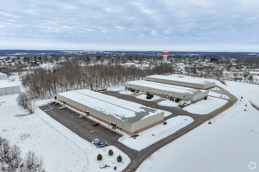 More Photos Of 25-29 Greenscapes Ct, Johnstown Warehouse For Lease