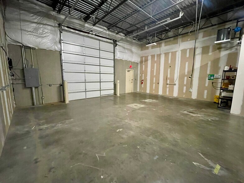 More Photos Of 4100-4136 Lafayette Blvd, Fredericksburg Light Distribution For Lease