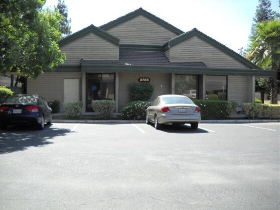 More Photos Of 2755 E Shaw Ave, Fresno Office For Lease