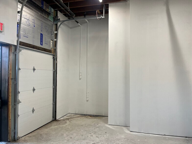 More Photos Of 1280-1290 Warwick Ave, Warwick Freestanding For Lease