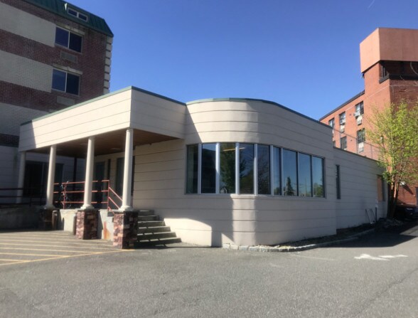 More Photos Of 820 Front St, Hempstead Skilled Nursing Facility For Lease