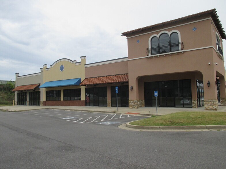 More Photos Of 2410 Cleveland Hwy, Dalton Unknown For Lease