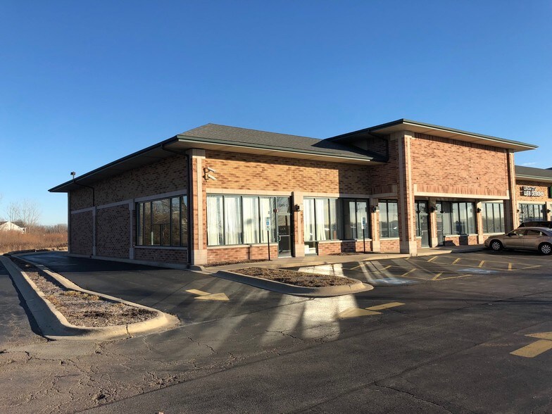 23752397 S Randall Rd, Algonquin, IL 60102 For Lease