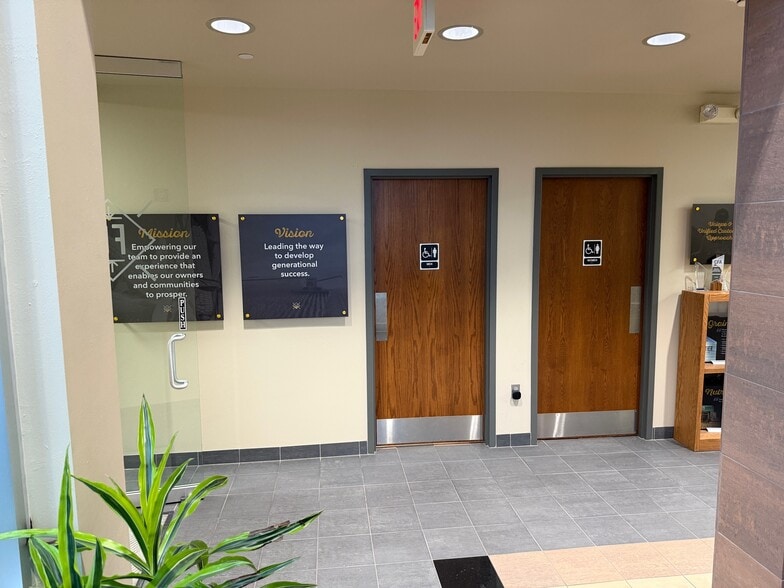 More Photos Of 3333 Landmark Cir, Lincoln Office For Lease