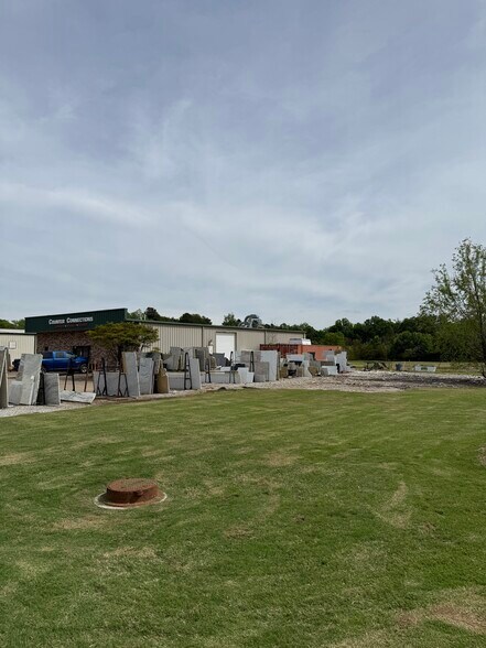 More Photos Of 2085 First Commercial Dr, Southaven Warehouse For Sale