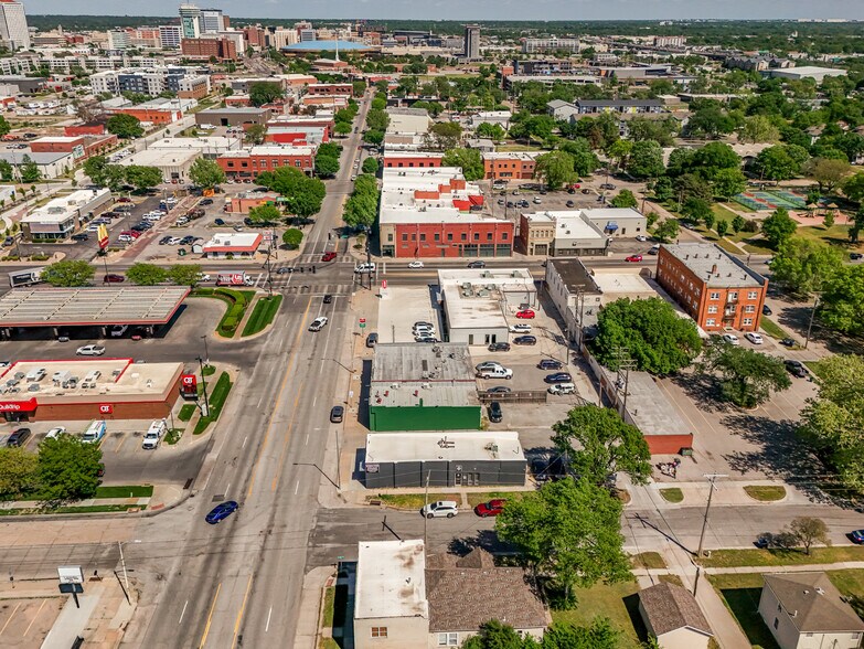 More Photos Of 1115 W Douglas Ave, Wichita Storefront For Sale