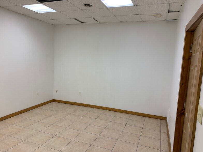 More Photos Of 4050 E 116th St, Cleveland Warehouse For Sale